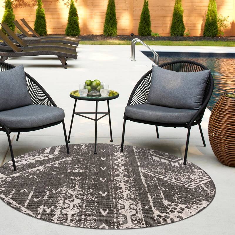 Outdoor Ogooplario Collection Area Rug