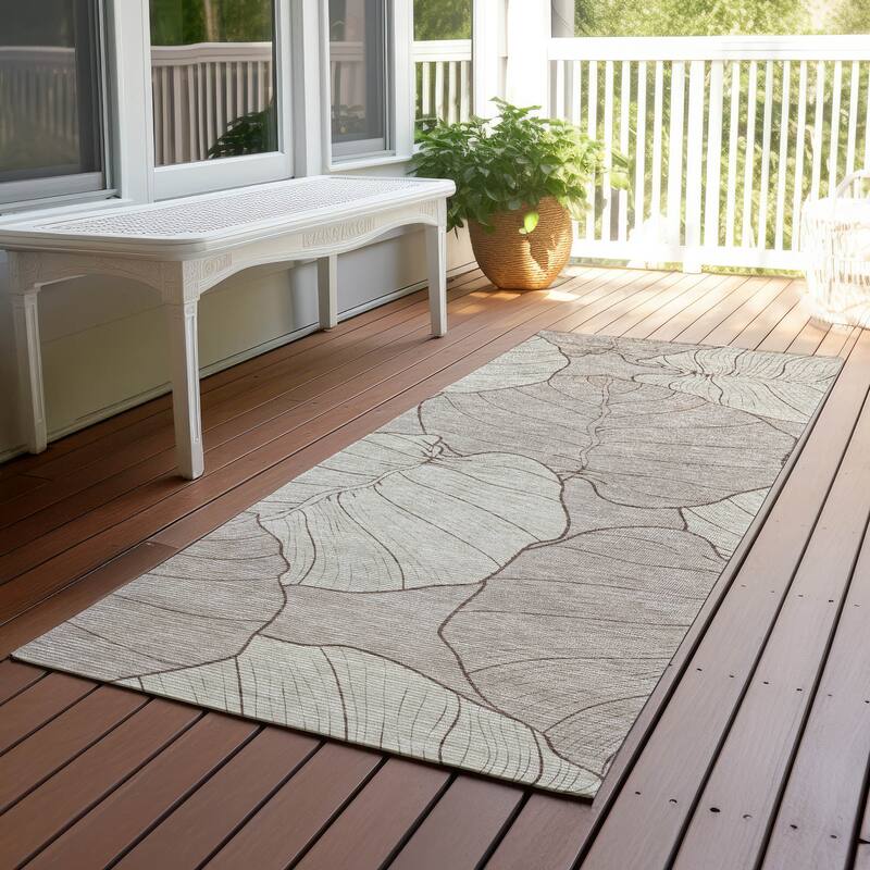 Machine Washable Indoor/ Outdoor Tropical Floral Chantille Rug - Taupe - 2'3" x 7'6"