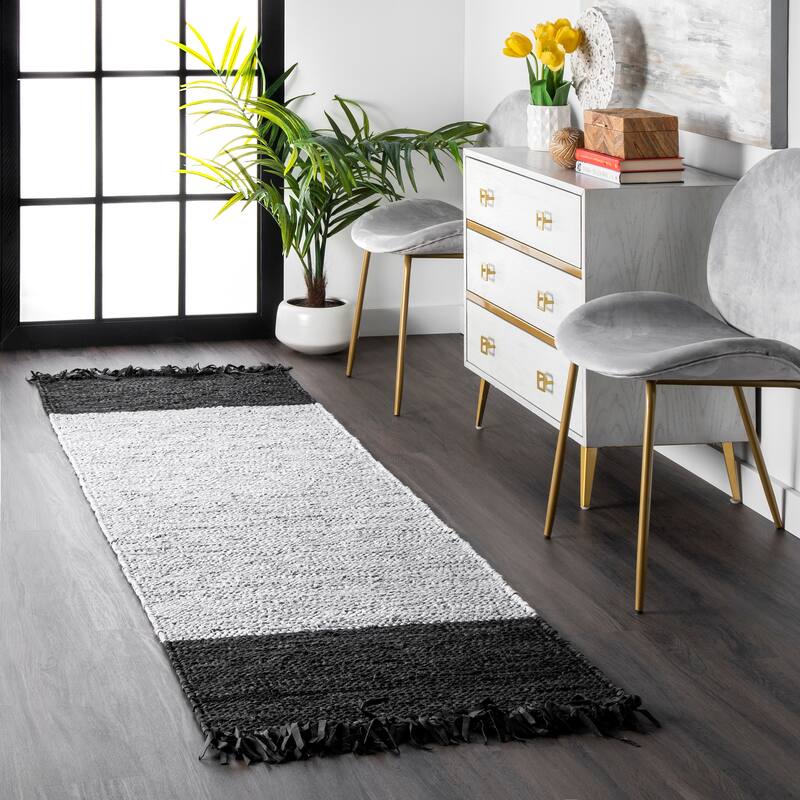 Nuloom Hand-woven Leather/ Cotton Tassel Area Rug
