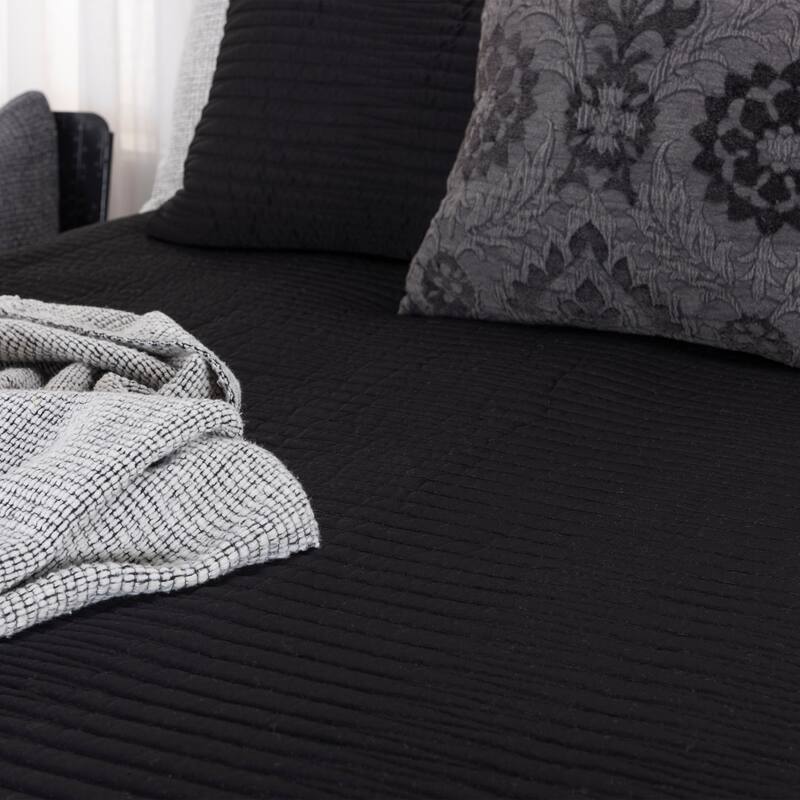 Blackberry Grove Parker Wave Pattern 3-Piece Quilt Set