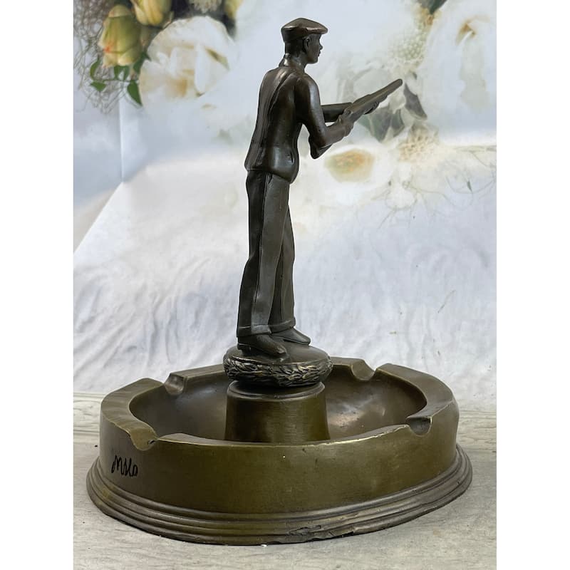 Hunter W/ Rifle Gun Ashtray Bronze Original Milo Art Sculpture 9 Inches X 7 Inches