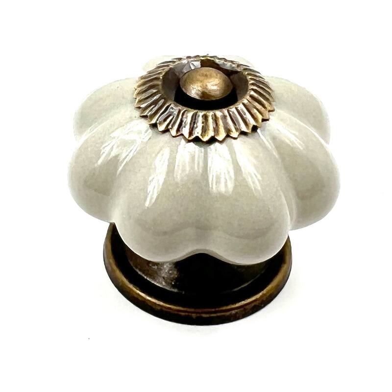 HomeRoots Set of Six Gray Ceramic Floral Shape Drawer Pull Knobs - 1.50 in. x 1.00 in. x 1.50 in.