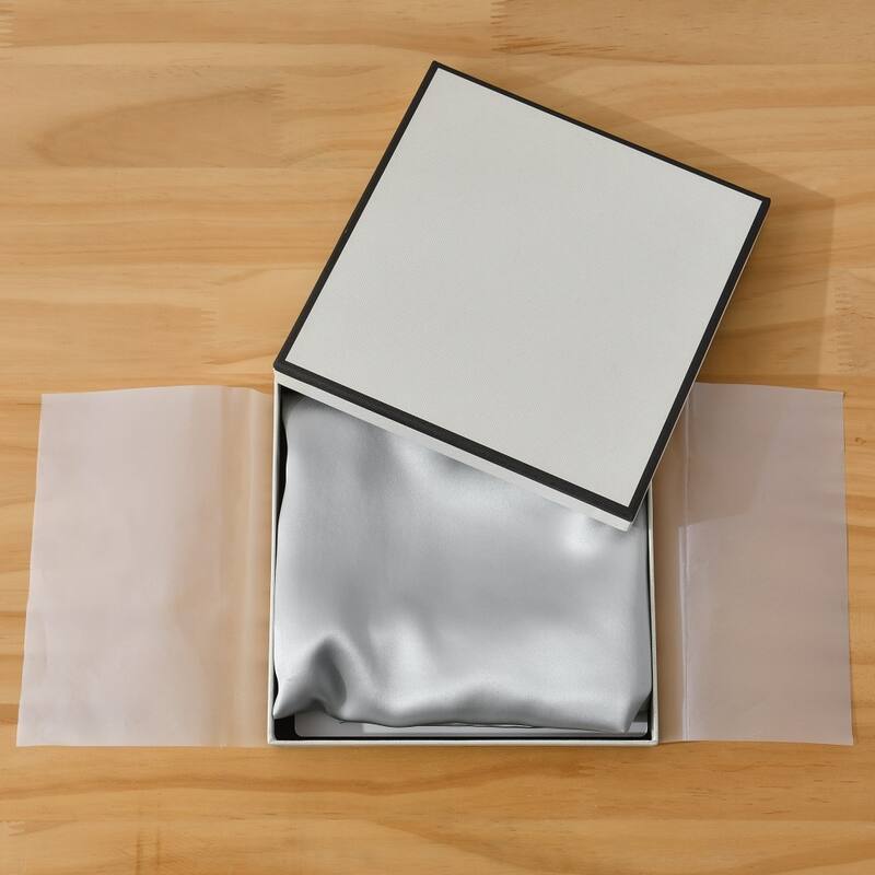 WHOLINENS 100 Percent 22 Momme Mulberry Silk Pillowcasess 1 Pair, Gift Box Included