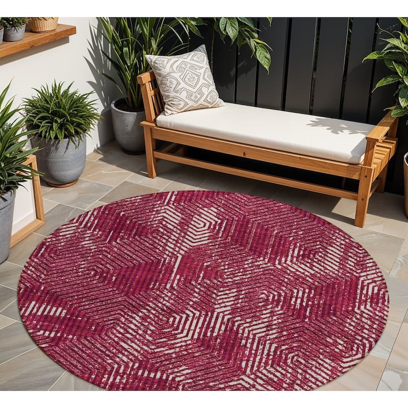 HomeRoots Geometric Transitional Rectangle Outdoor Rug - 8' Round