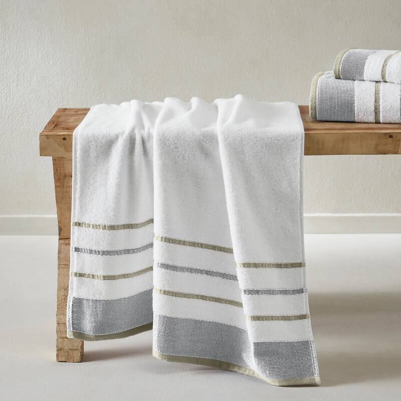 Linery & Co. Luxury Cotton Decorative Towel Set.