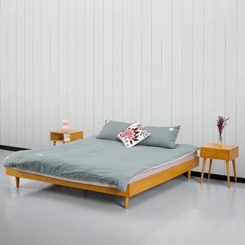 Modern Wooden Platform Bed Frame with Floating Design
