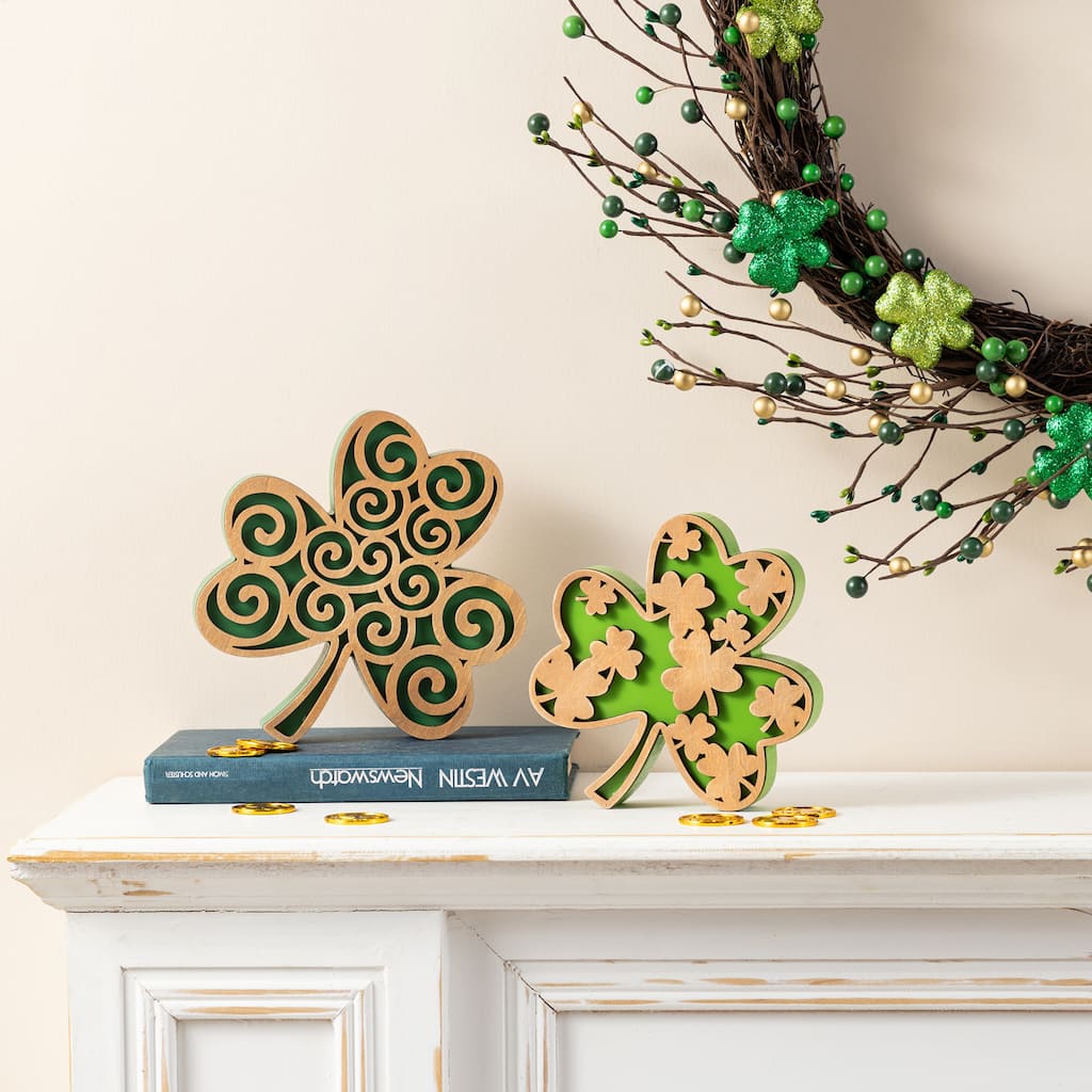 Glitzhome Set of 2 St. Patrick's Wooden Shamrock Table Decor