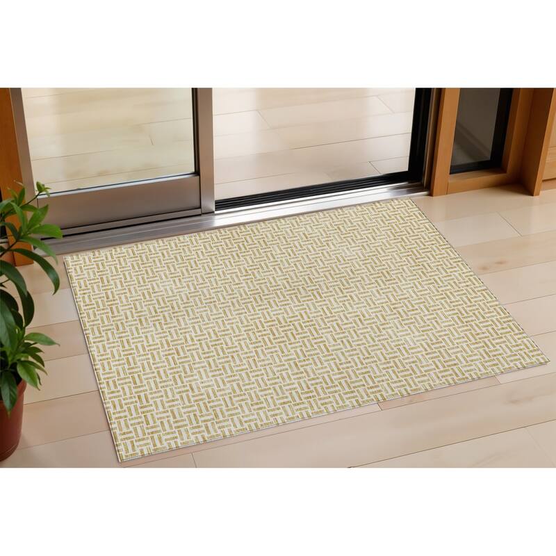 HomeRoots Geometric Transitional Rectangle Outdoor Rug - 3' x 5'