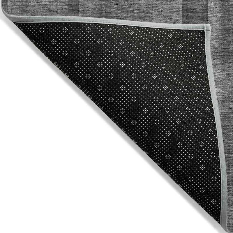 Machine Washable Indoor/ Outdoor Modern Plaid Chantille Rug
