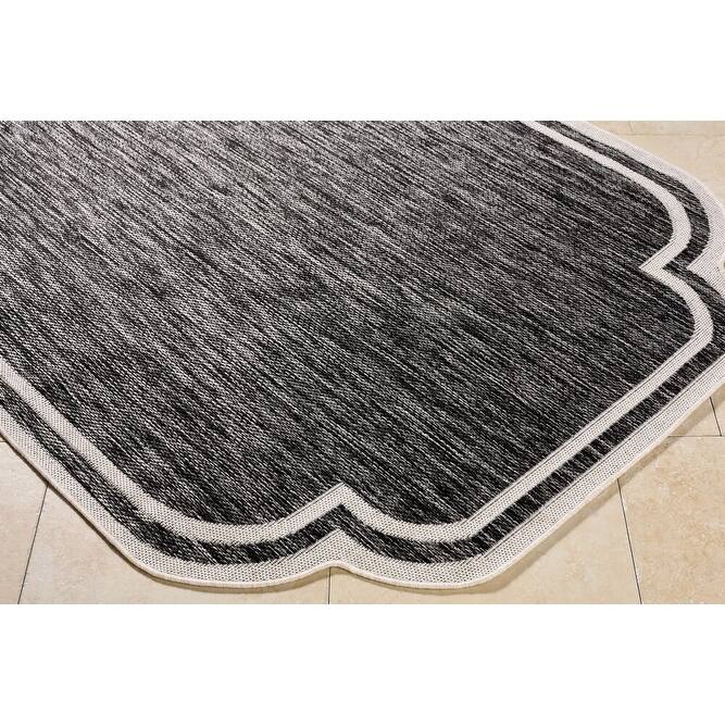Livabliss Miami Beach Traditional Indoor/Outdoor Area Rug