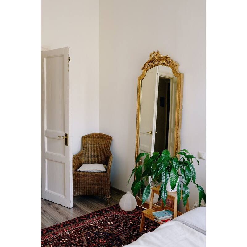 ECARPETGALLERY Hand-knotted Anadol Black Wool Rug - 4'6 x 7'3