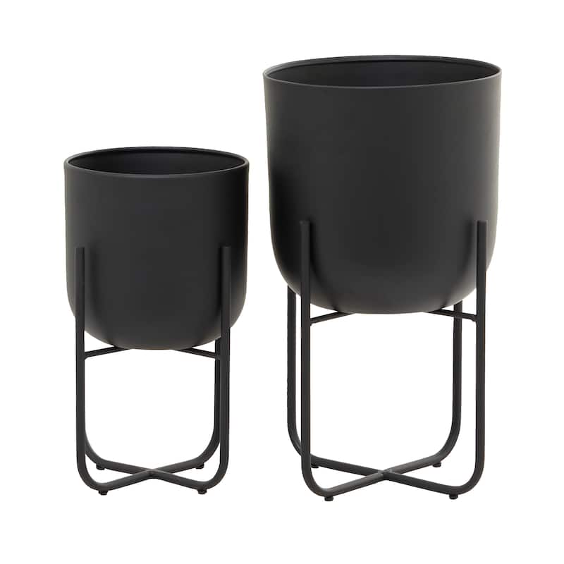CosmoLiving by Cosmopolitan White or Black Metal Indoor Outdoor Planter with Removable Stand (Set of 2)