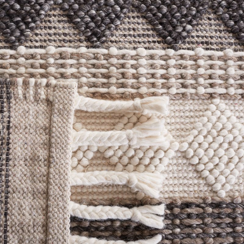 SAFAVIEH Handmade Natura Danah Wool Rug