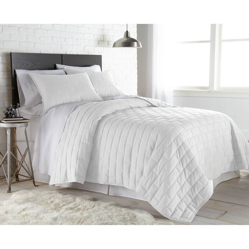 Vilano Ultra-Soft Lightweight Brickyard 3-piece Quilt and Sham Set - Bright White - Twin - Twin XL