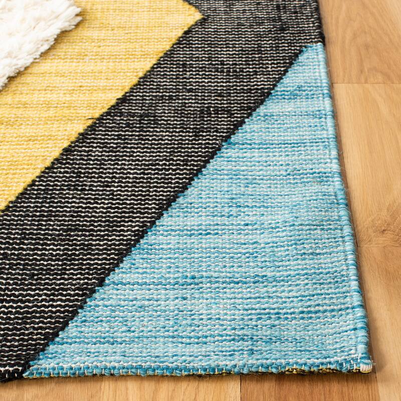 SAFAVIEH Handmade Kenya Ljupka Boho Tribal Diamond Wool Rug