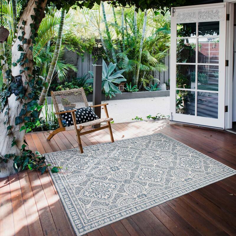 ECARPETGALLERY Veranda Traditional Indoor/ Outdoor Rug