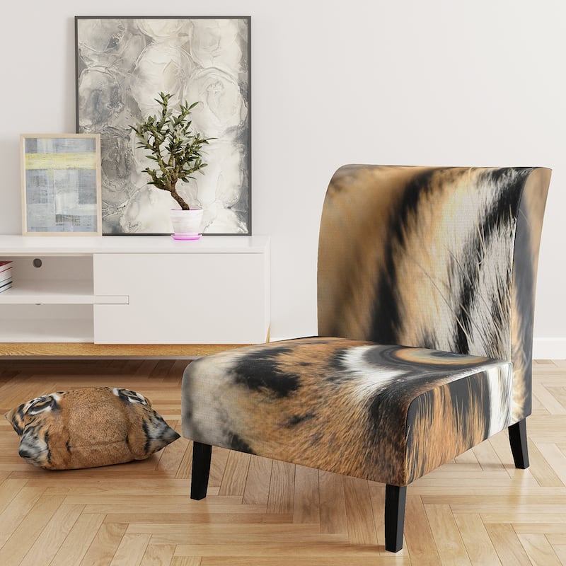 Designart "Bengal Tiger Eyes" Upholstered Modern Accent Chair - Arm Chair