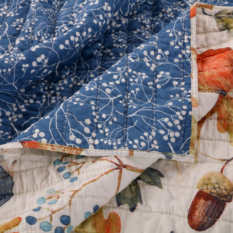 Porch & Den Morilon Forest Wildlife Cotton-Rich Reversible Quilt Set