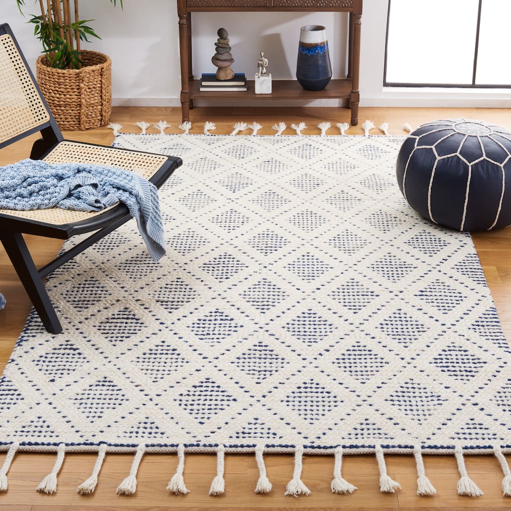 SAFAVIEH Handmade Natura Laura Trellis Wool Rug