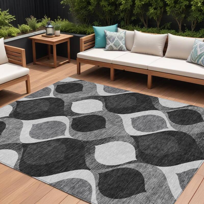 HomeRoots Ogee Transitional Rectangle Outdoor Rug - 10' X 14'