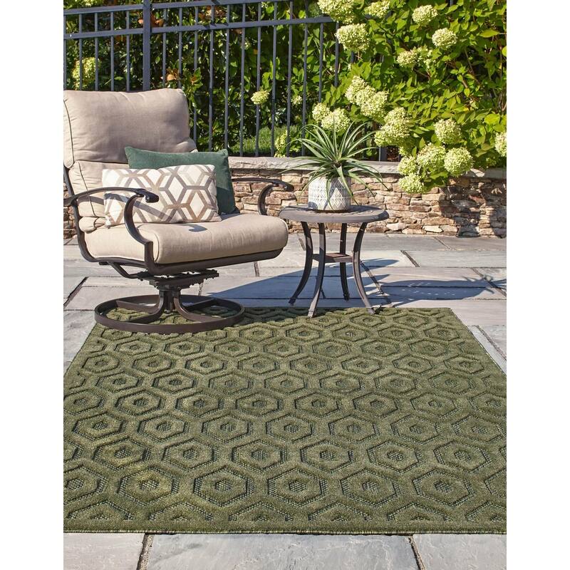 Outdoor Haversham Collection Area Rug - Green - 6'x9'