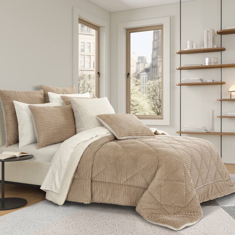 J. Queen New York Everett Comforter Set - Beige - King