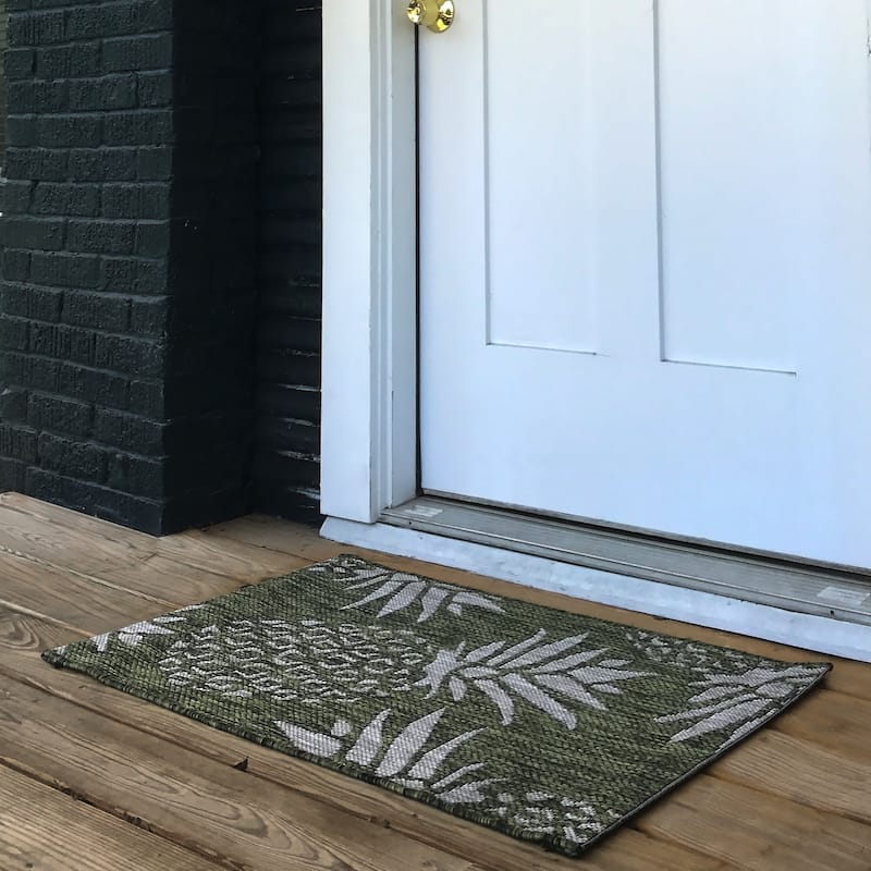 Isola Tropical Indoor/Outdoor Area Rug by Porch & Den - 1'10" x 3' - Green/Ivory