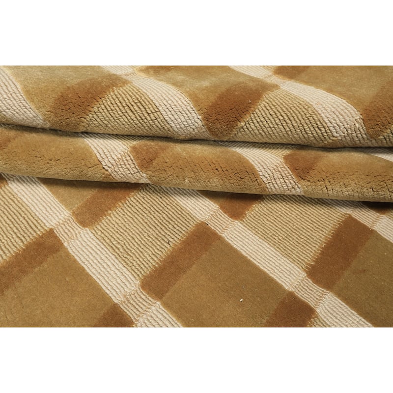 6'1''x9'2'' Hand Knotted Wool Moss Modern & Contemporary Cut Pile Rug - 6' 1'' x 9' 2''