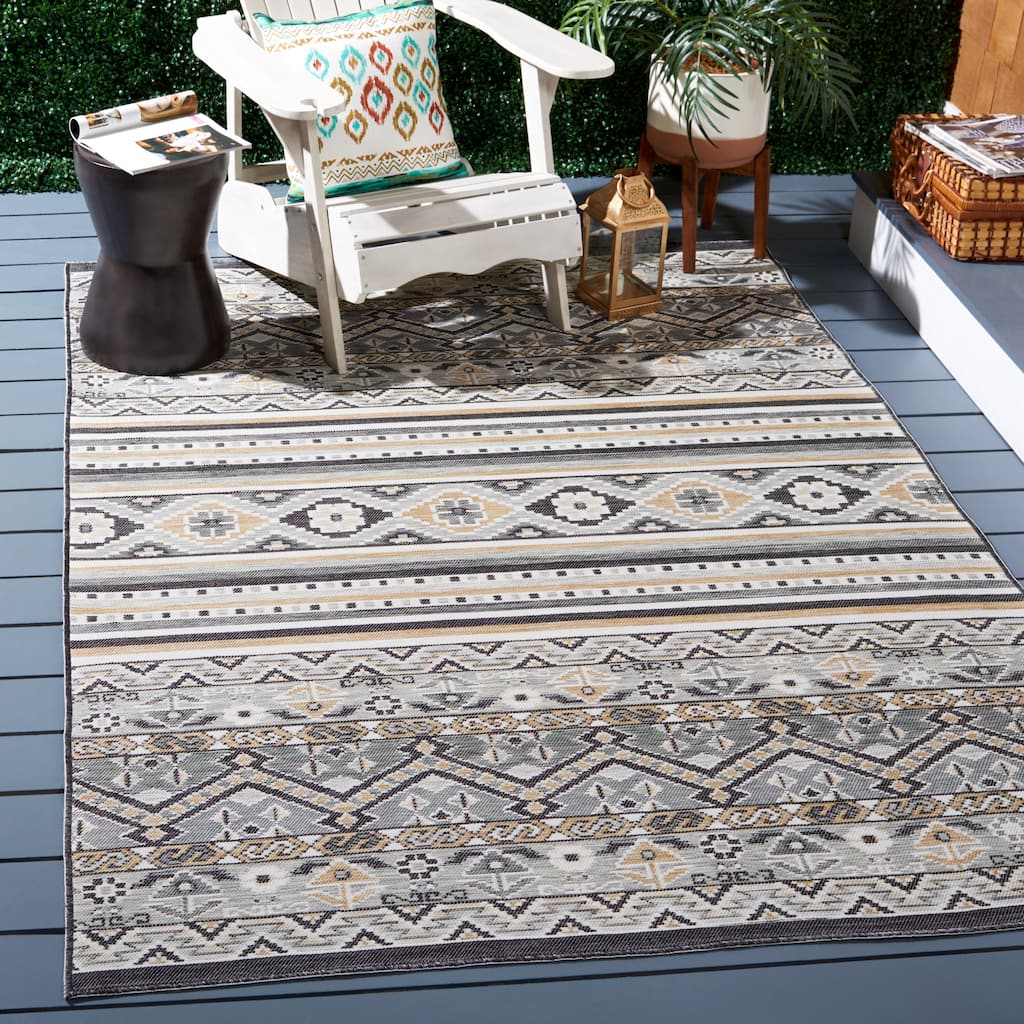 SAFAVIEH Sunrise Lilijana Indoor/Outdoor Waterproof Rug - 4' x 5'7"