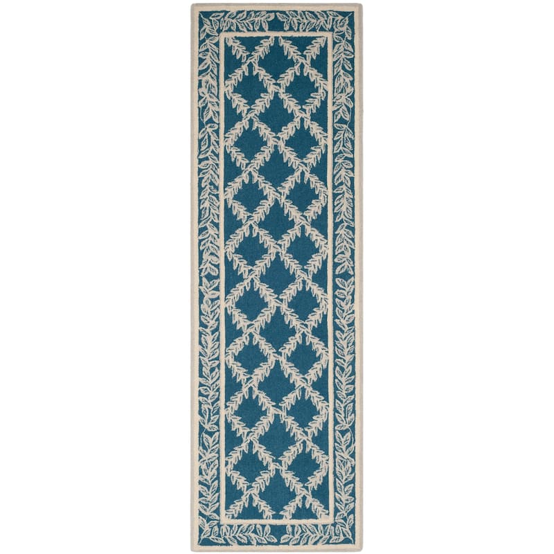SAFAVIEH Handmade Chelsea Kimber Trellis French Country Wool Rug - 2'6" x 10' Runner - Navy/Creme - Runner