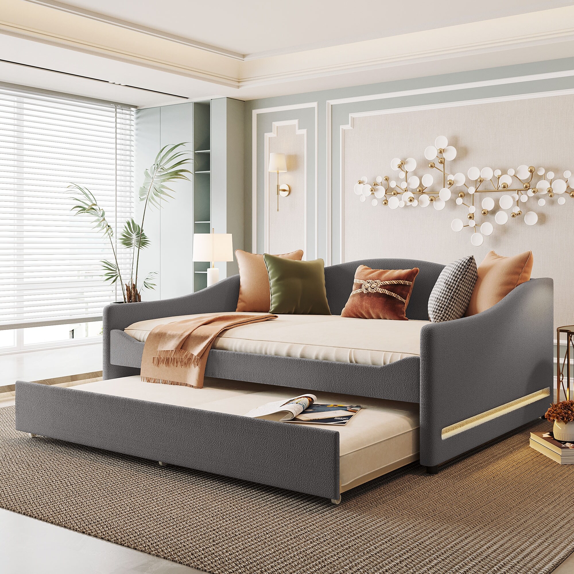 Comfortable daybed clearance with trundle