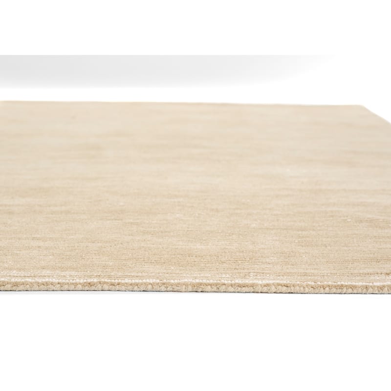 Momeni Everett Solid Color Hand Tufted Wool Area Rug