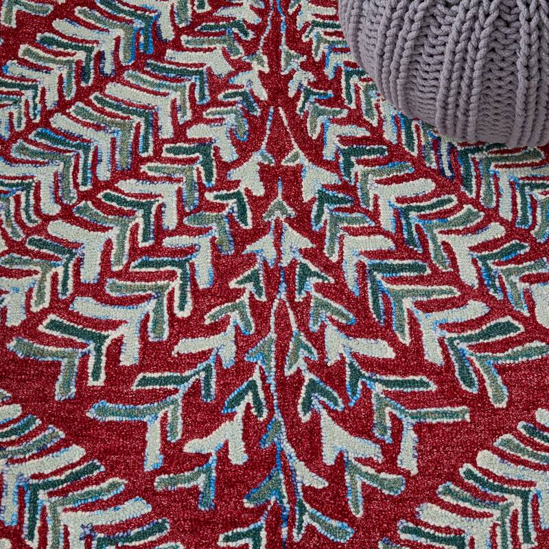 SAFAVIEH Handmade Capri Ilianka Wool Rug