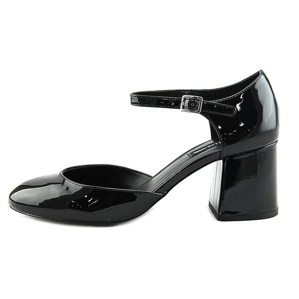 lord and taylor black pumps