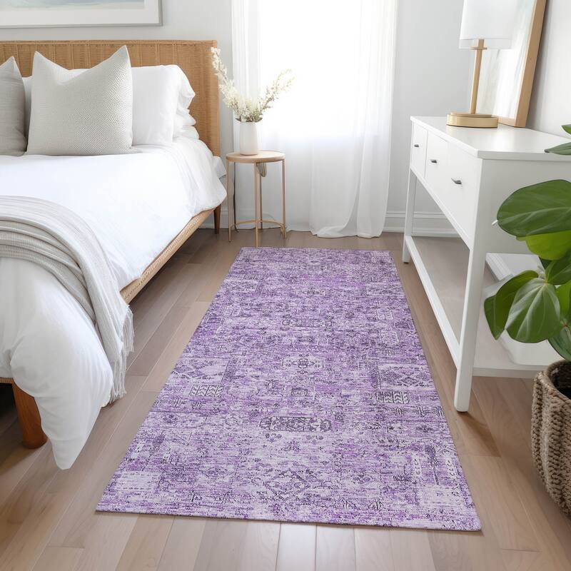 Machine Washable Indoor/ Outdoor Chantille Vintage Traditional Rug - Lilac - 2'3" x 7'6"