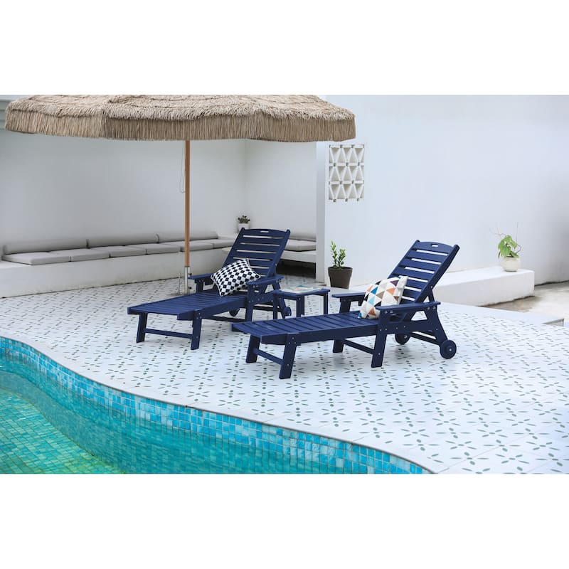 Lounge Chair with Side Table