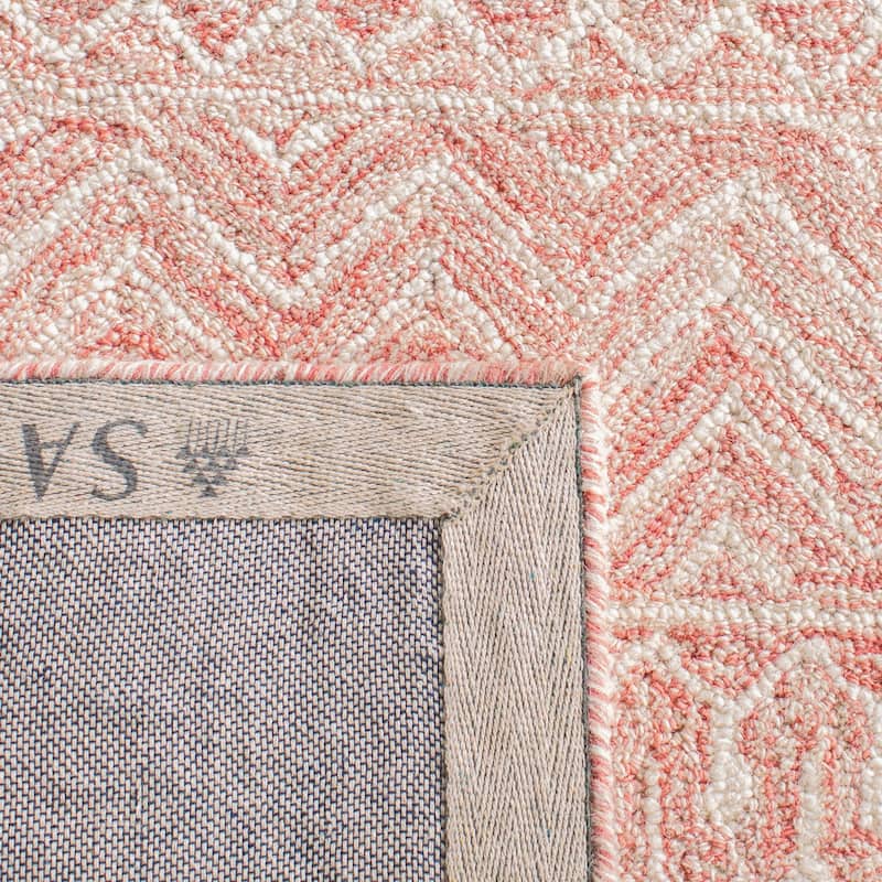 SAFAVIEH, Handmade Micro-Loop Fedosia Wool Rug