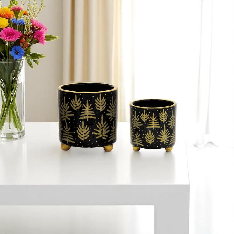 HomeRoots Set of Two Black And Gold Ceramic Pot Planters - 4 in. x 4.25 in. x 4 in. - Gold/Black - 4 in. x 4.25 in.  x 4 in.