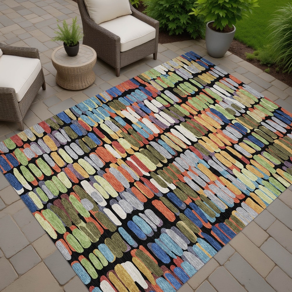 Machine Washable Indoor/ Outdoor Modern Caps Chantille Rug