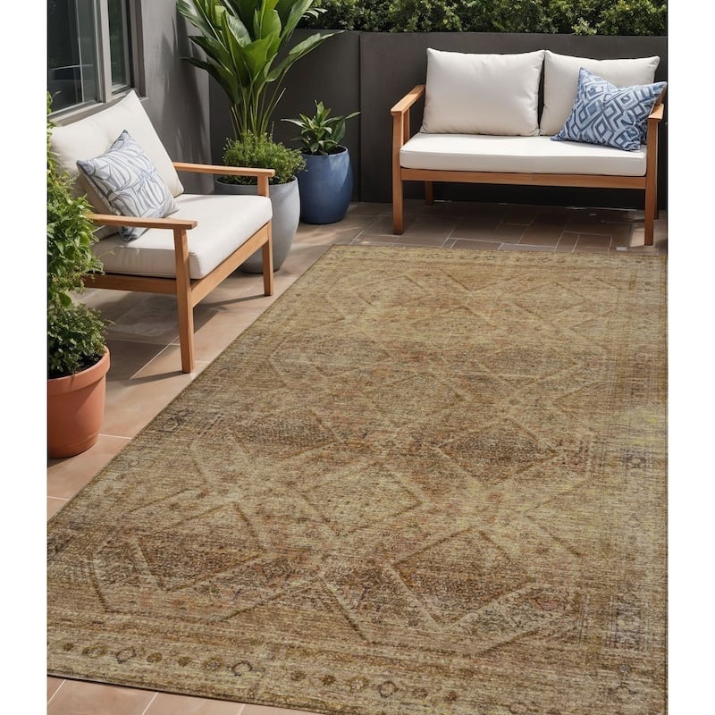 HomeRoots Geometric Transitional Rectangle Outdoor Rug - 5' X 8'