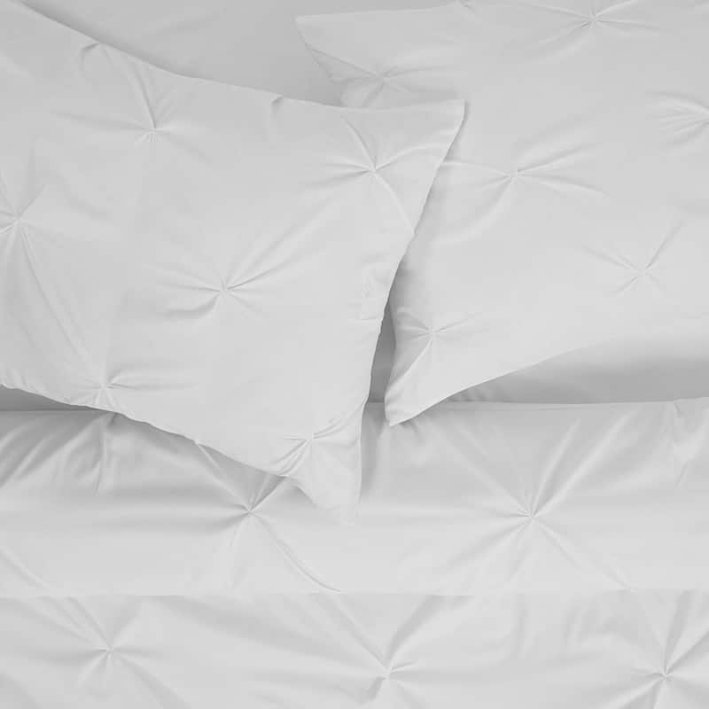 Luxury 3-piece Pinch Pleat Duvet Cover and Sham Set