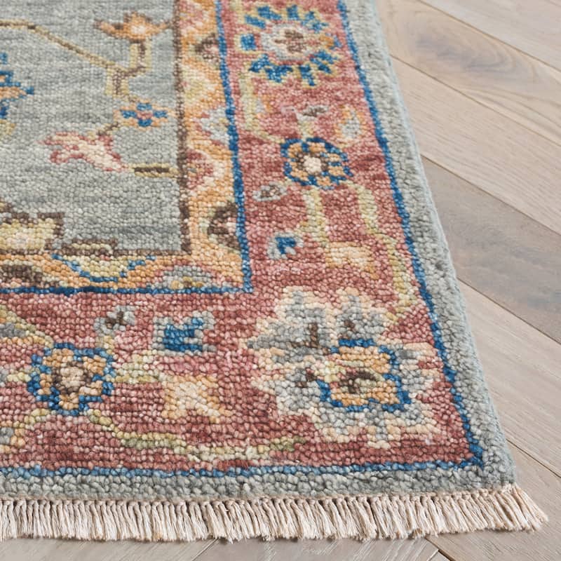 SAFAVIEH Handmade Samarkand Shanita Traditional Oriental Wool Rug