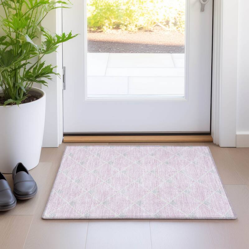 Premium Washable Super Soft Diamond Trellis Mayfield Rug - Pink - 1'8" x 2'6"