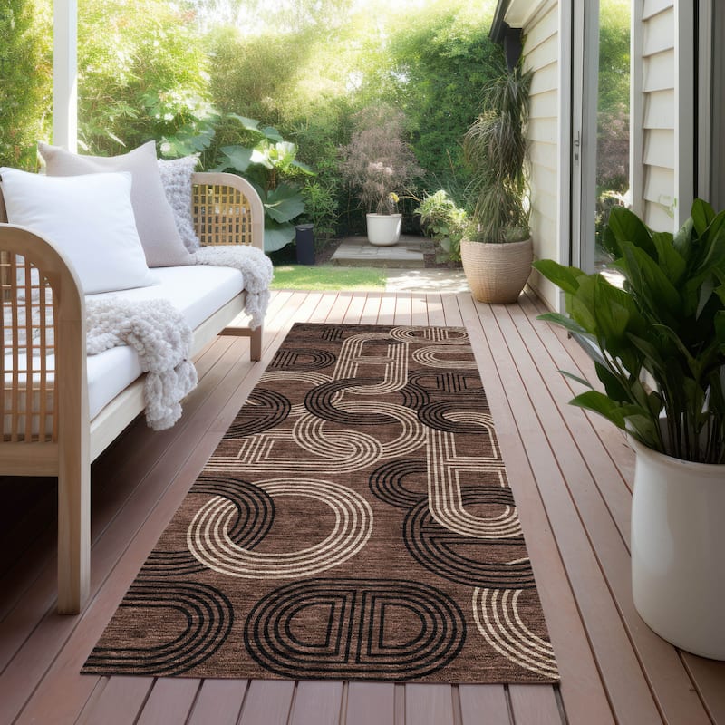 Machine Washable Indoor/ Outdoor Contemporary Geo Chantille Rug - Chocolate - 2'3" x 7'6"