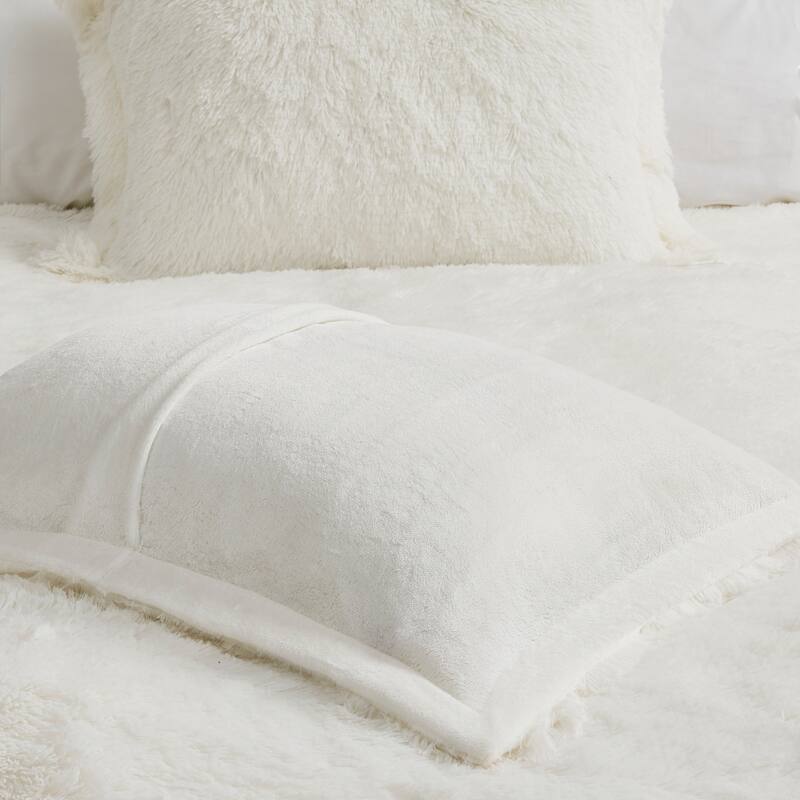 Leena Shaggy Fur Duvet Cover Set by Intelligent Designs
