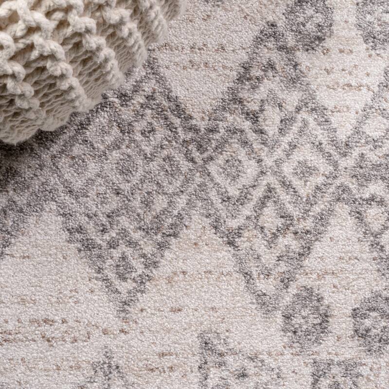 JONATHAN Y Skoura Tribal Diamond Geometric Area Rug