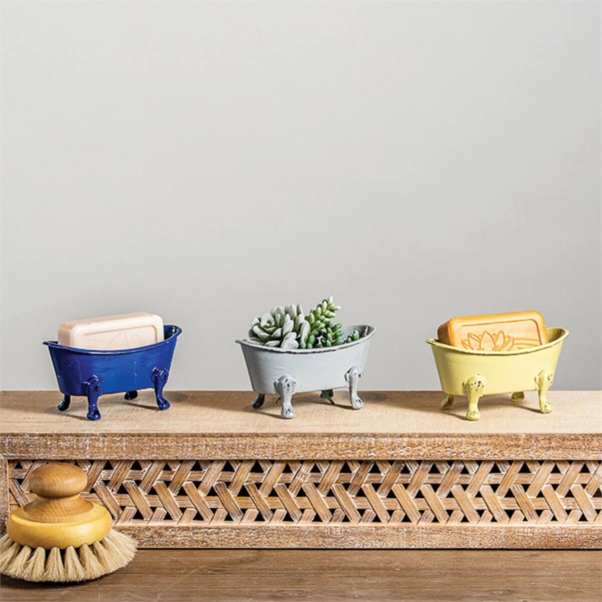 Foreside Home & Garden Yellow Enamel Bathtub Soap Dish 2.5x5.5x2.75