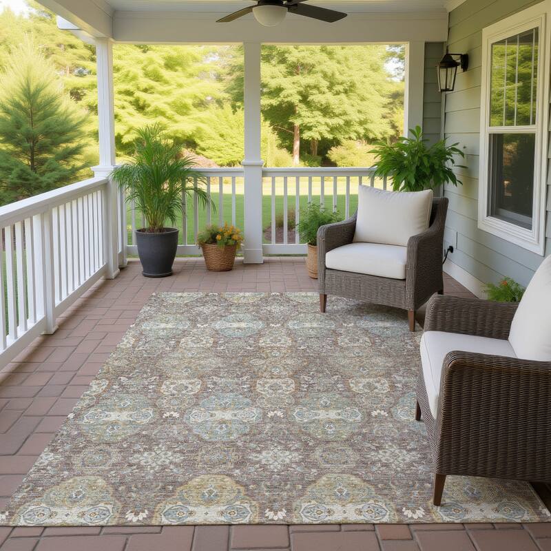 Machine Washable Indoor/ Outdoor Traditional Tracey Chantille Rug - Mocha - 2'6" x 3'10"