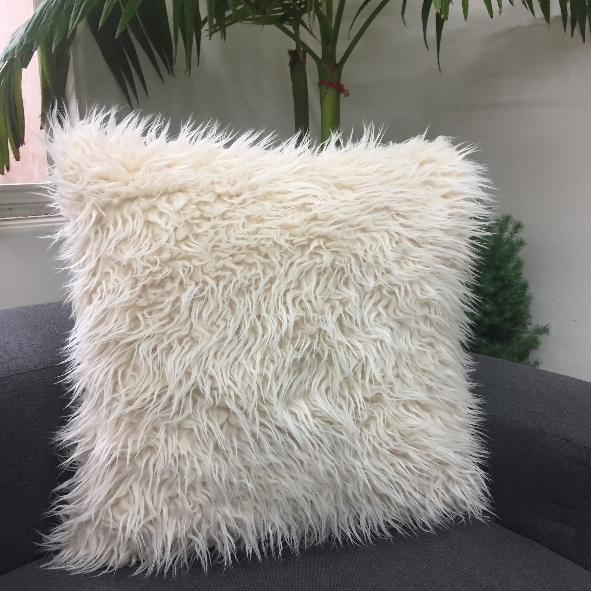 Large white deals fur cushions