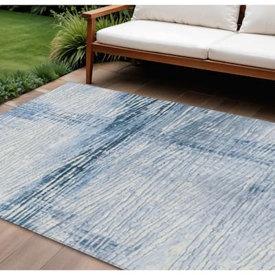 HomeRoots Striped Transitional Rectangle Outdoor Rug